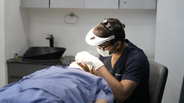Huile d’émeu : avis de dermatologue, efficacité, bienfaits et limites