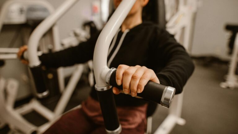 Comment perdre de la poitrine en 1 semaine : méthode et résultats possibles