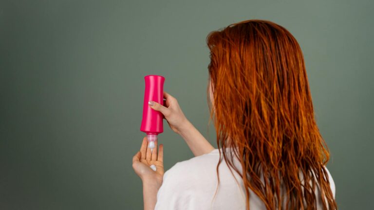 Le gloss pour cheveux : un allié pour les cheveux ternes