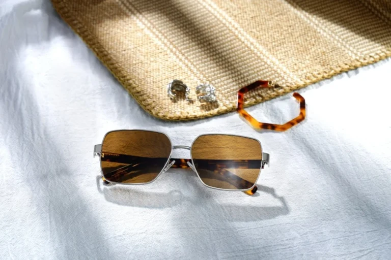 Accessoires années 80 : les pièces rétro qui font tout le look