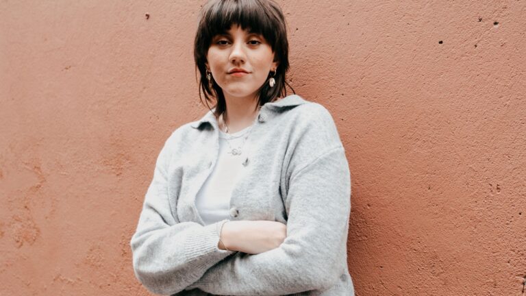 Coupe boule femme : à qui convient vraiment ce style court, structuré ?