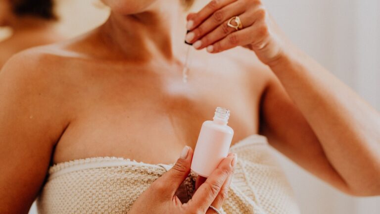 Adopter la vitamine C dans la routine visage sans irriter sa peau